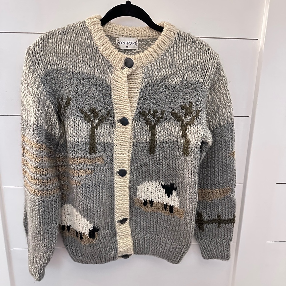 VTG M NORTHPOIN RARE charming landscape sheep pastoral hand knit cardigan